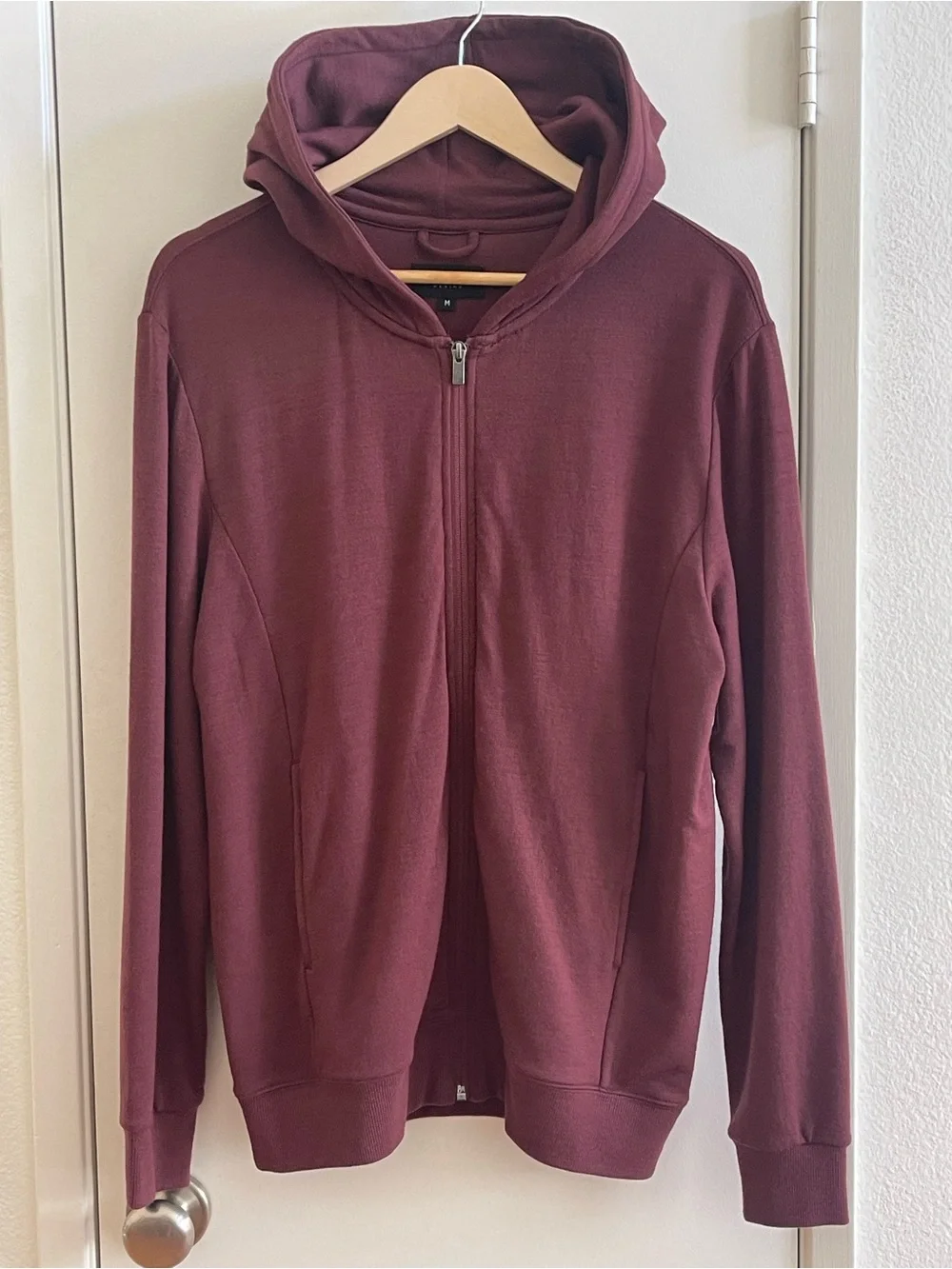 Men's Compact Travel Hoodie Unbound Merino - Red - Medium
